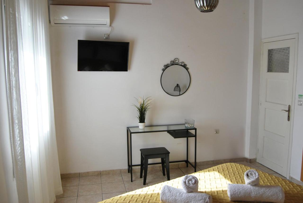 Chrysiida Suites Tersanas Екстериор снимка
